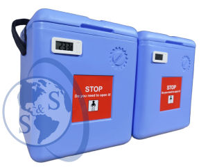 Termo porta Vacunas 1.7 L Nilkamal con tapa superior y asa de transporte para conservar vacunas durante su almacenamiento y traslado.