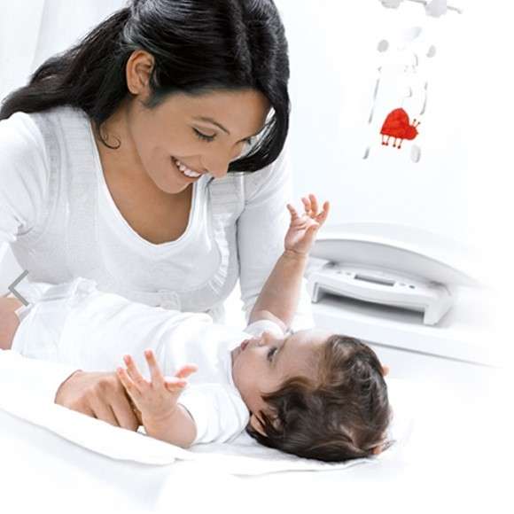 Balanza pediátrica Seca 354 digital - Precio por mayor - Precisión para bebés y niños
