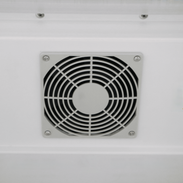 Ventilador interno de refrigeradora farmacéutica BIOBASE BPR-5V298 que distribuye el aire frío de forma uniforme para mantener temperatura de 2 a 8 grados Celsius